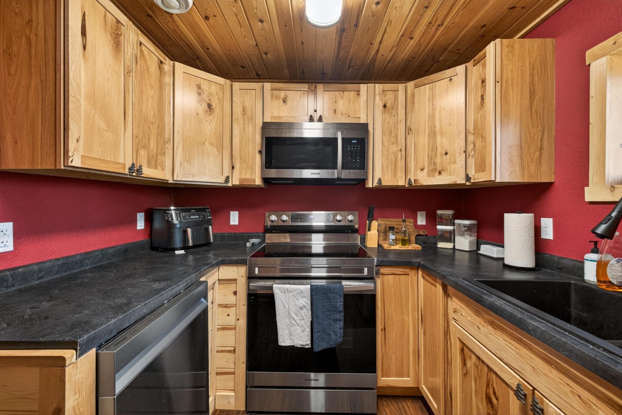 29297 Gateway Lane Property Photo 8