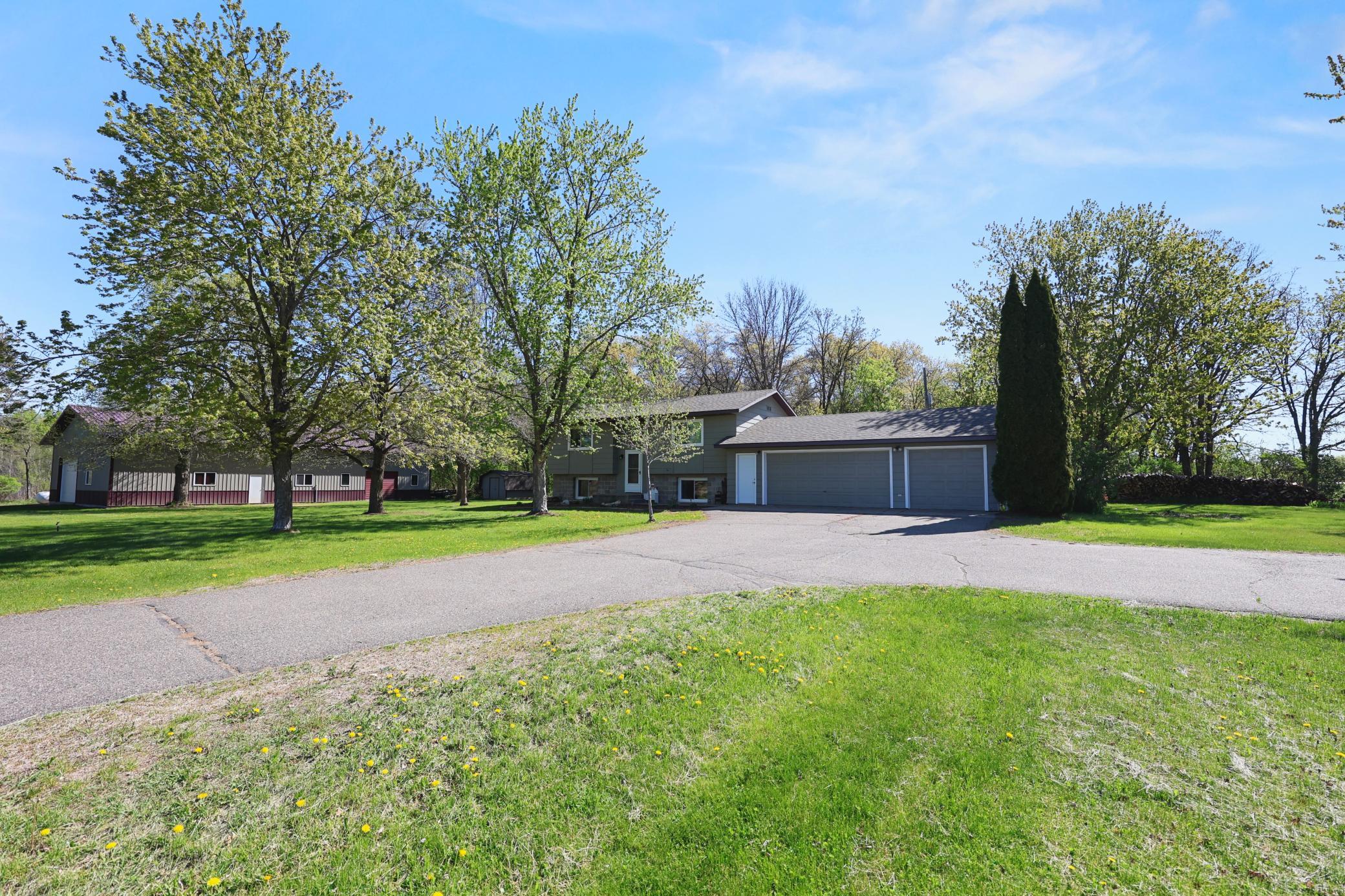 1546 Primrose Road Ne Property Photo 1