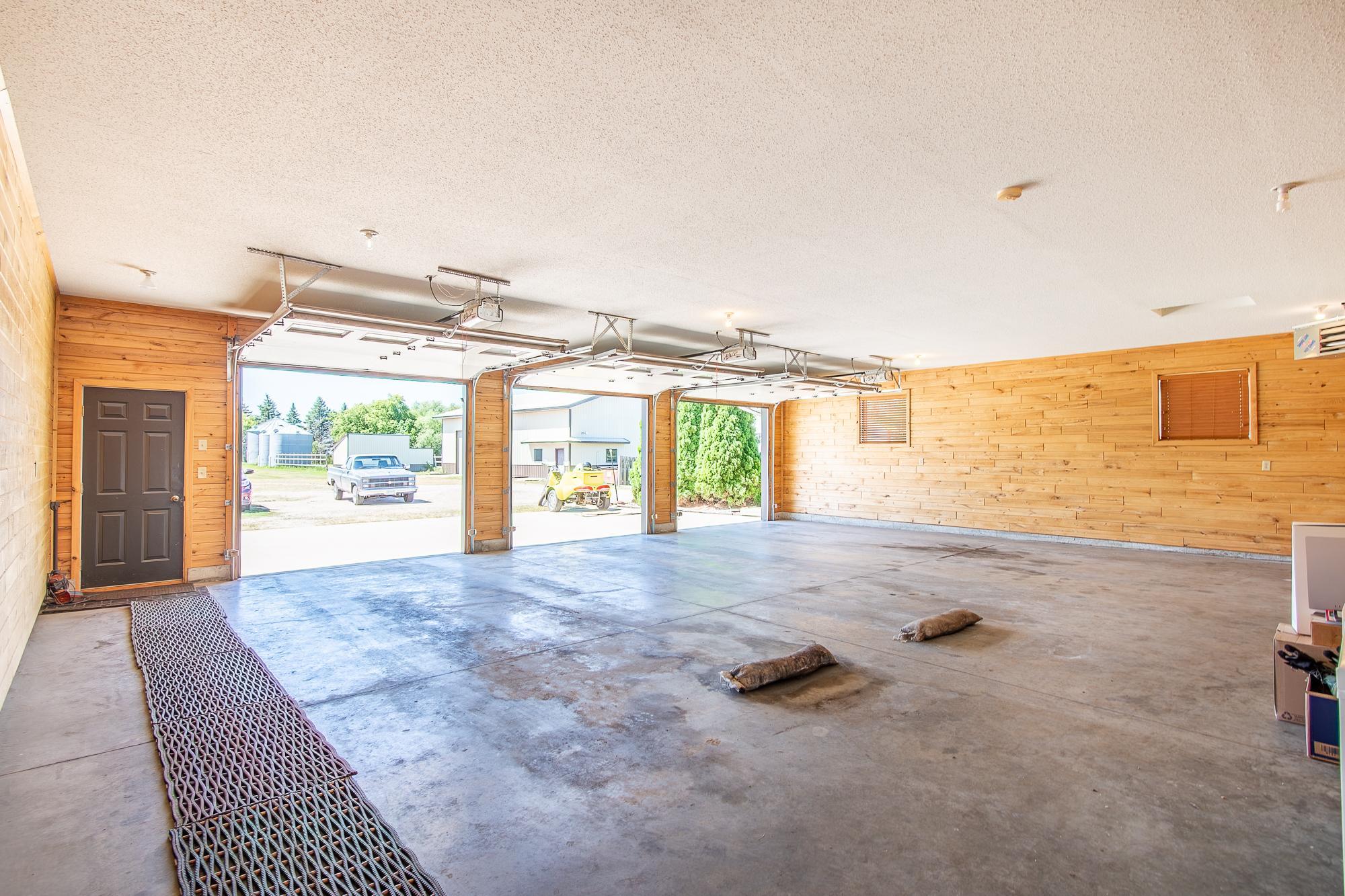 5641 170th Avenue N Property Photo 10