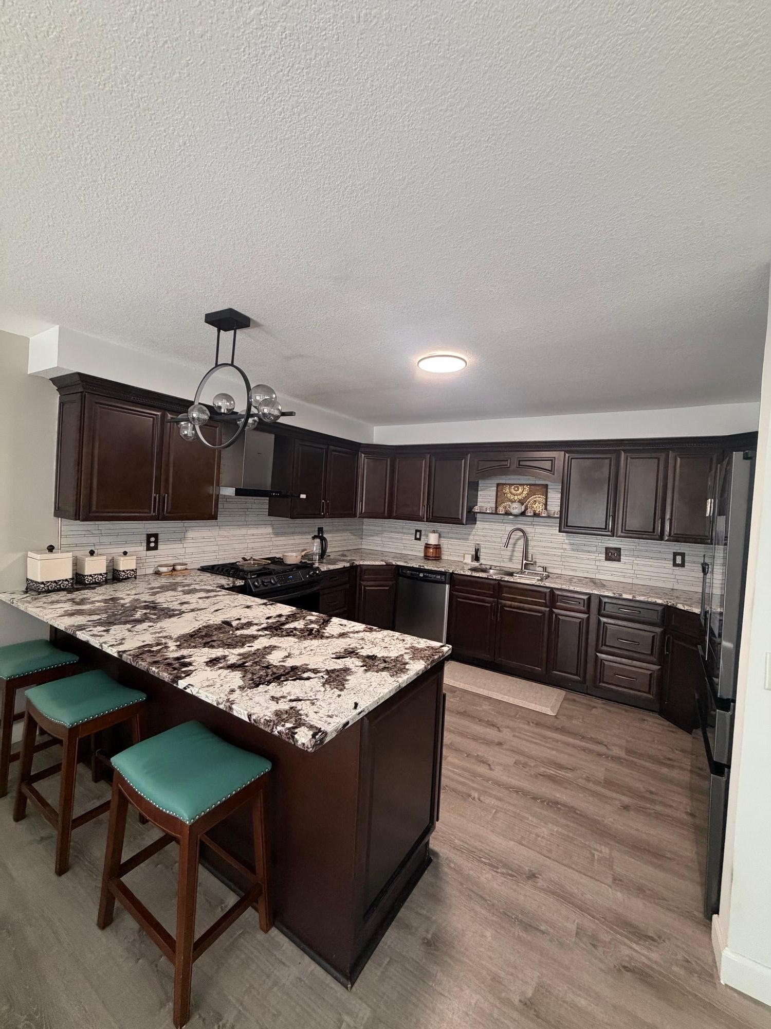 5111 Circle Down Property Photo 9