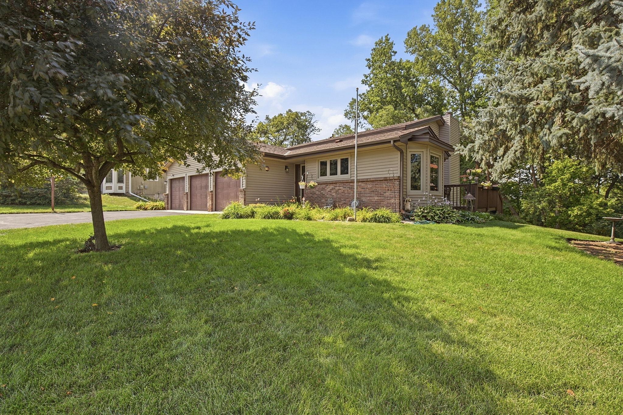 13036 Ottawa Drive Property Photo 1
