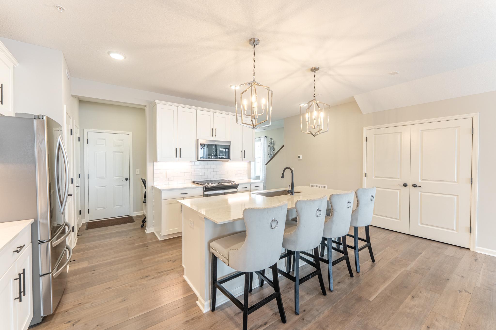 173 Junco Road N Property Photo 3
