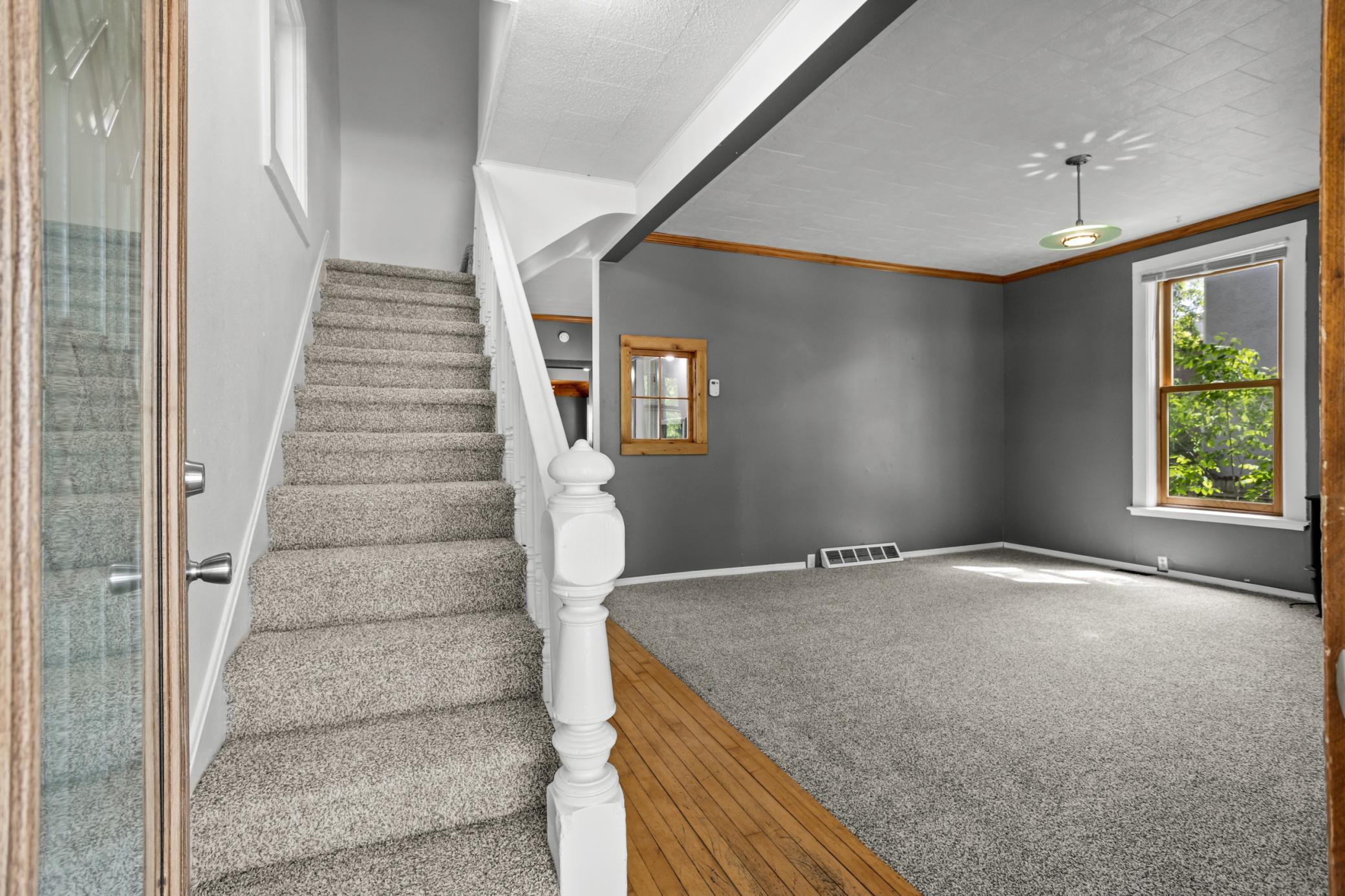 335 9th Avenue S Property Photo 6