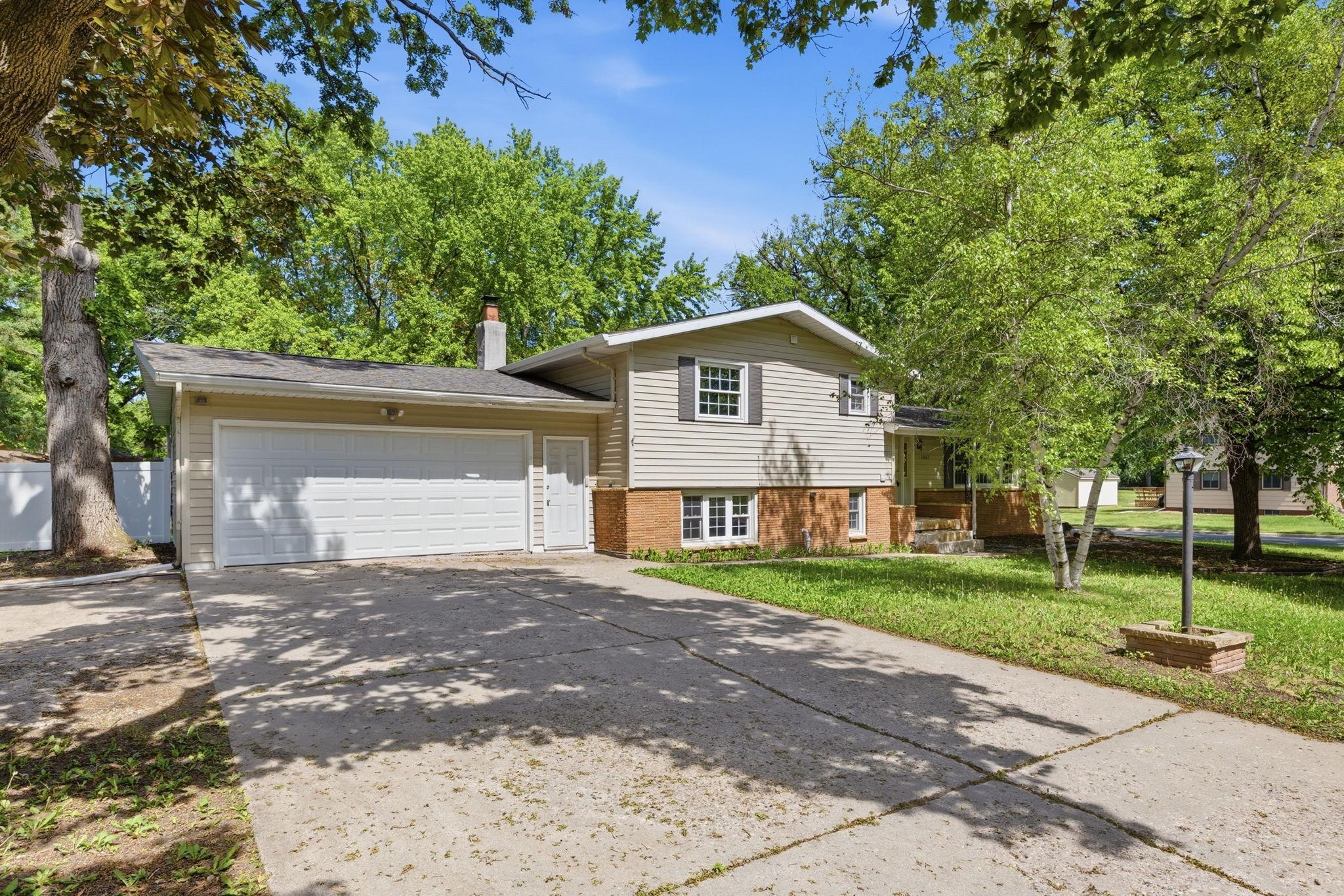 1065 Jorgenson Street Se Property Photo 1
