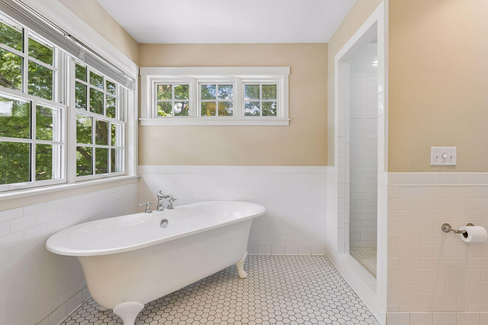 238 Broadway Avenue N Property Photo 28