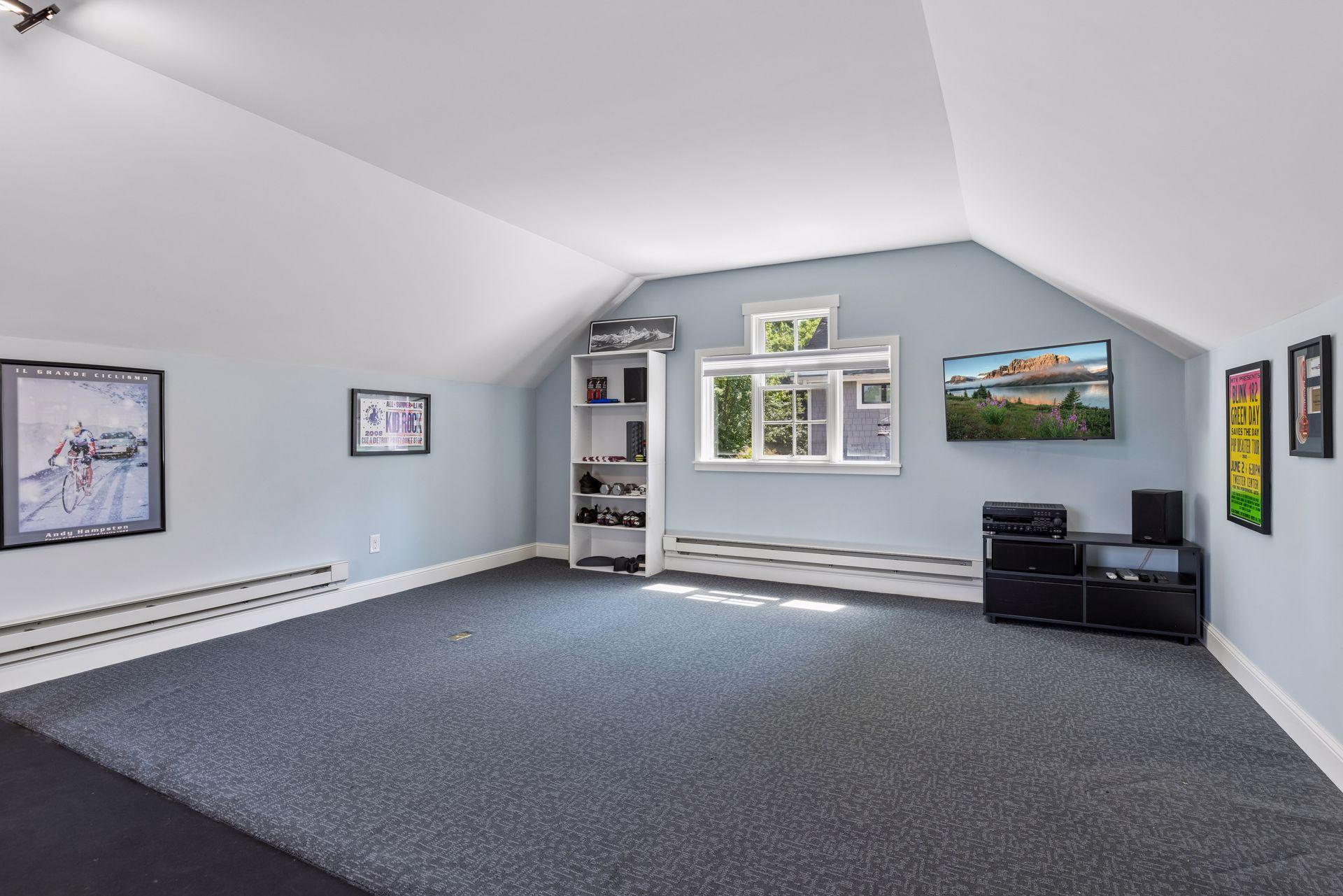 238 Broadway Avenue N Property Photo 38