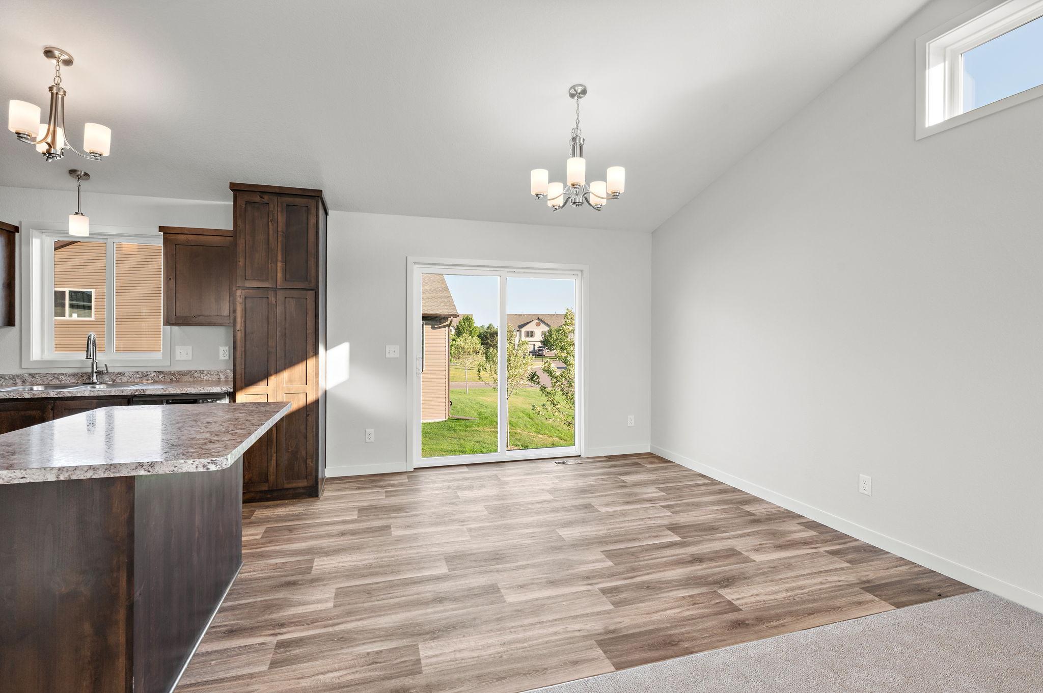 2145 Eagle Street Property Photo 8