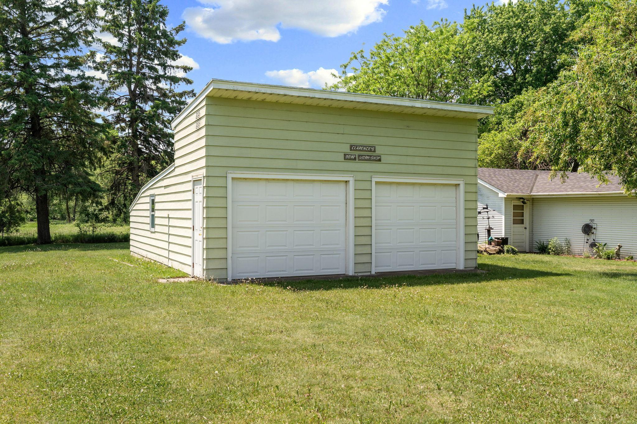 58413 220th Street Property Photo 10