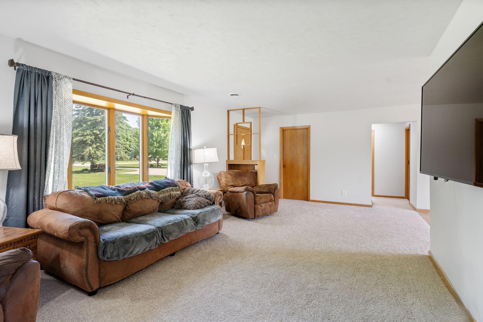 58413 220th Street Property Photo 12