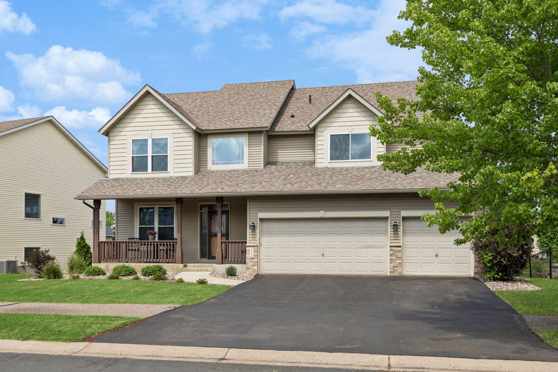 18618 Dunbury Avenue Property Photo 3