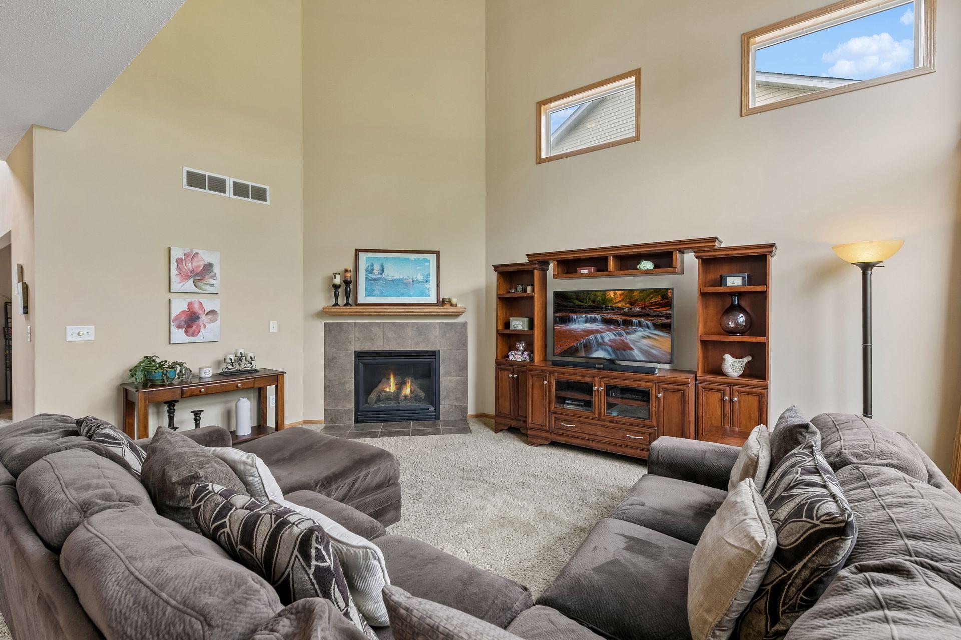 18618 Dunbury Avenue Property Photo 13
