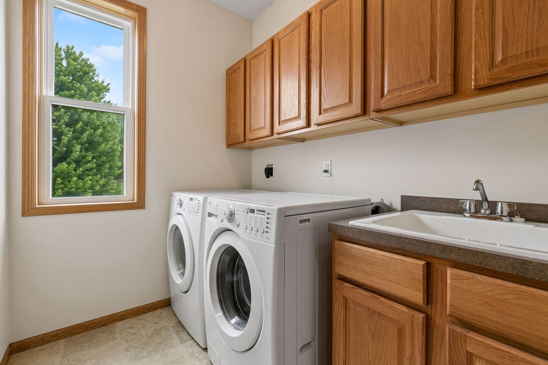 18618 Dunbury Avenue Property Photo 25