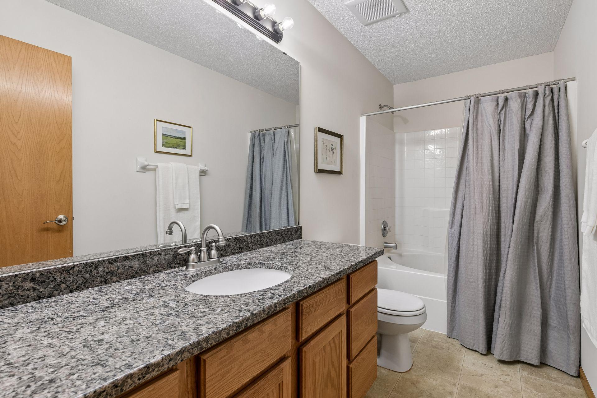 18618 Dunbury Avenue Property Photo 32