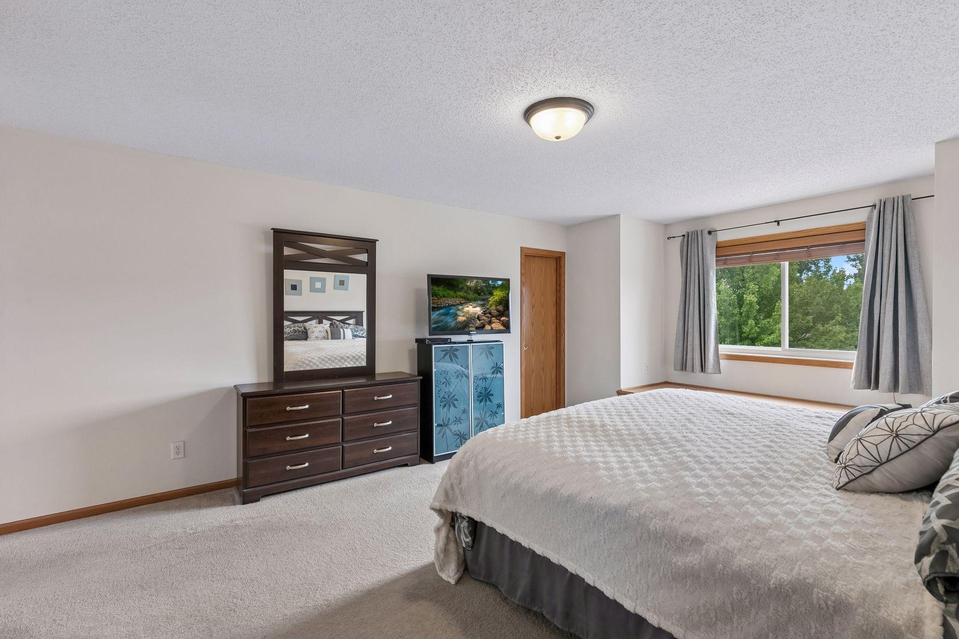 18618 Dunbury Avenue Property Photo 33