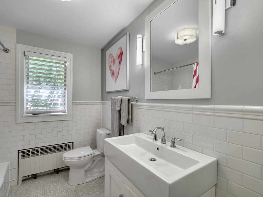 834 Summit Avenue 2 Property Photo 29