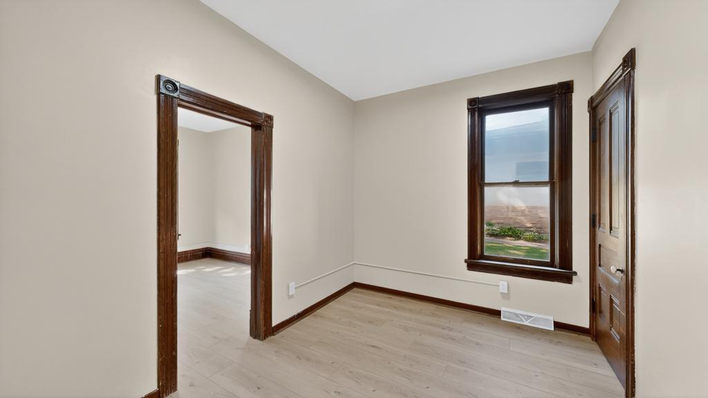 418 8th Street Property Photo 10