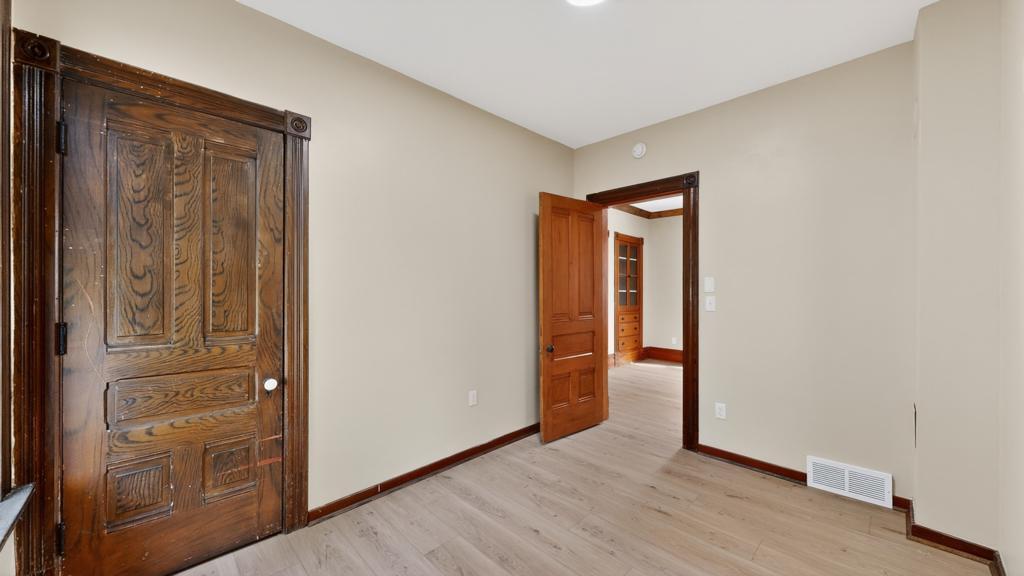 418 8th Street Property Photo 11