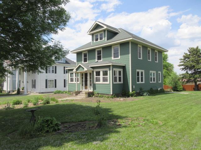 416 E Division Street