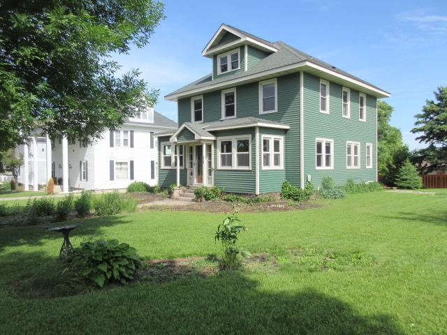 416 E Division Street Property Photo 5