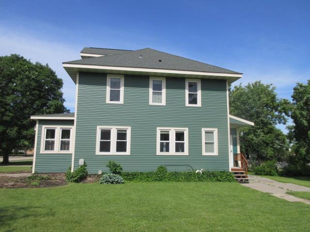 416 E Division Street Property Photo 6