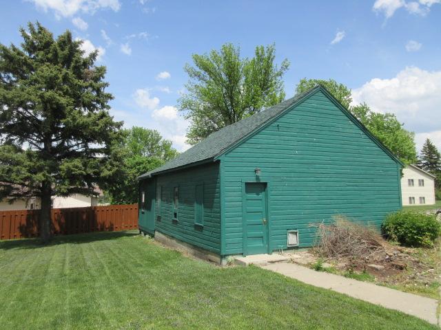 416 E Division Street Property Photo 8