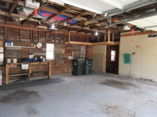 416 E Division Street Property Photo 9