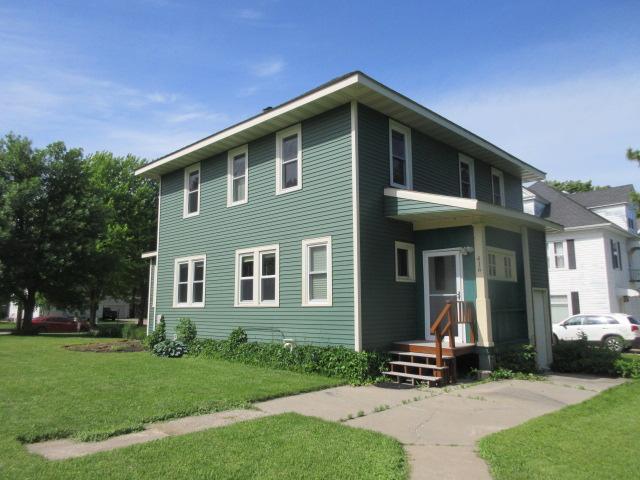 416 E Division Street Property Photo 12