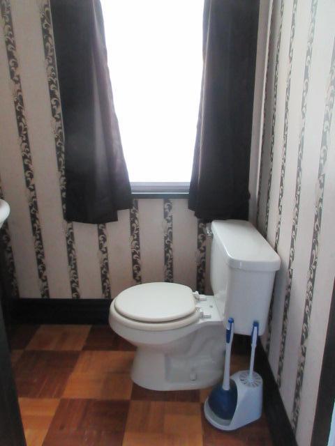 416 E Division Street Property Photo 19
