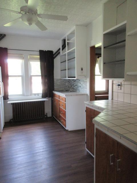 416 E Division Street Property Photo 30