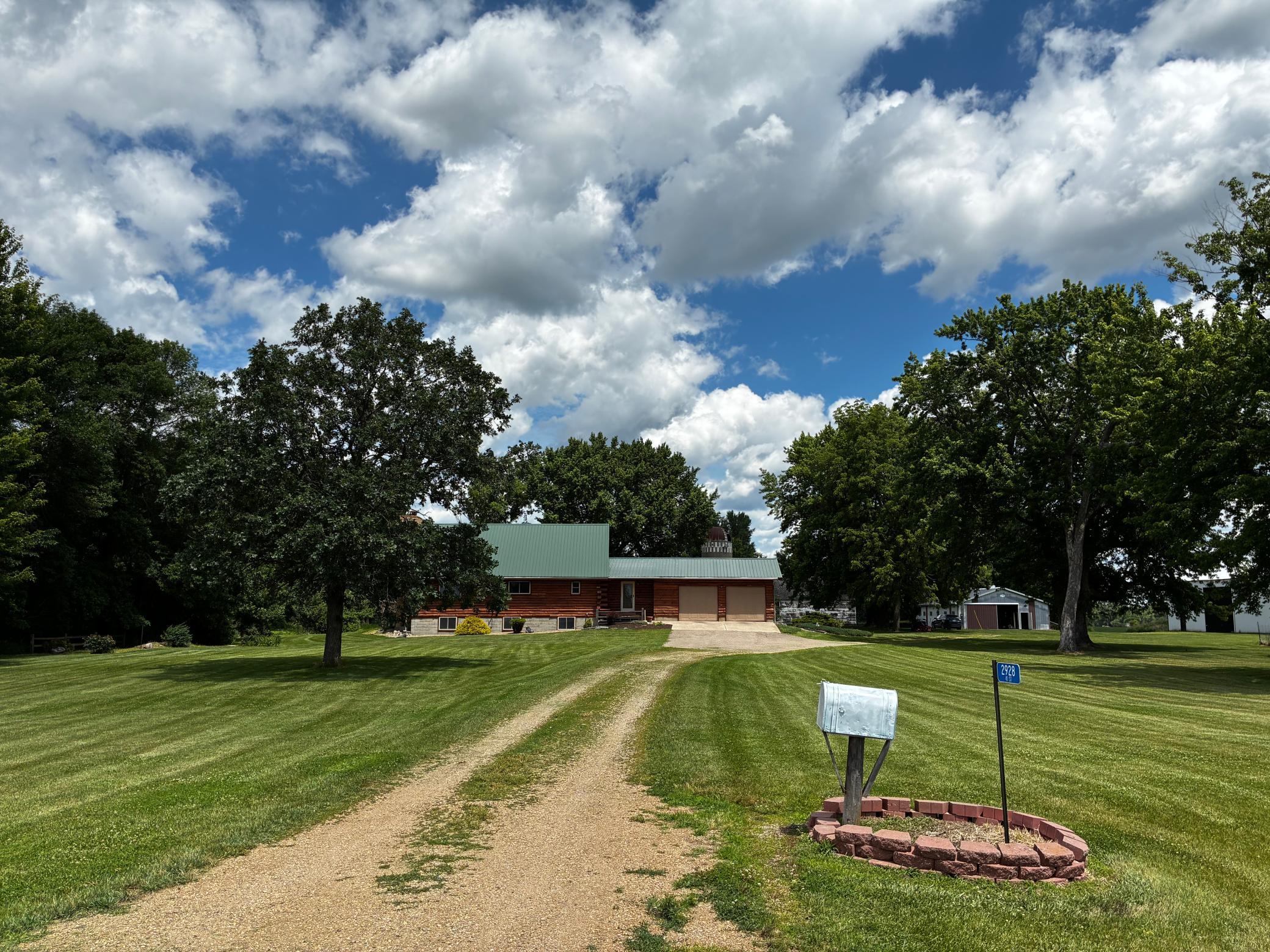 2928 41st Street Property Photo 5