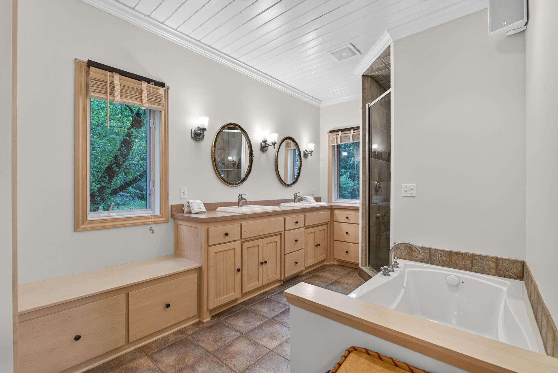 14933 River Street Se Property Photo 13