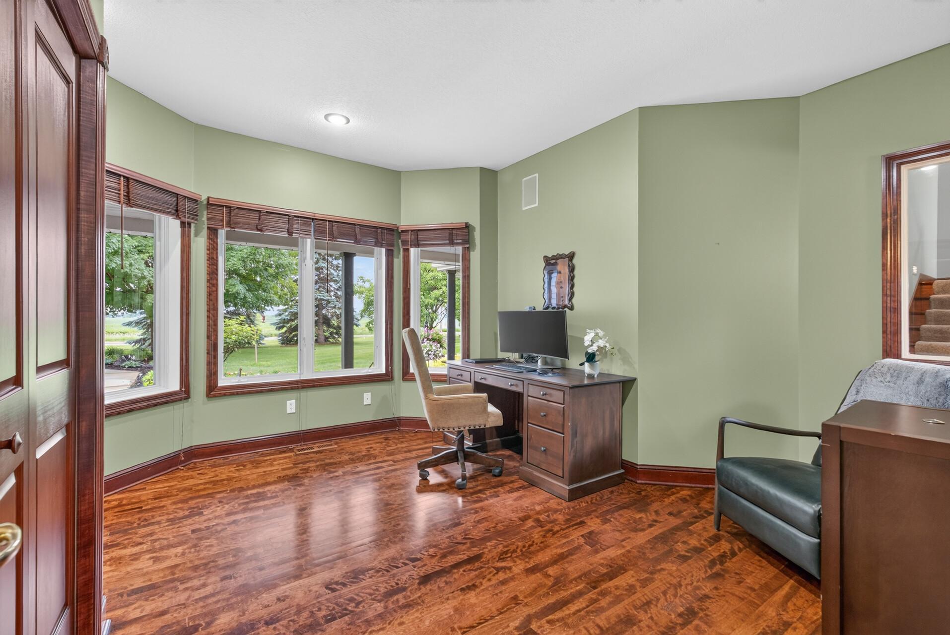 14933 River Street Se Property Photo 14
