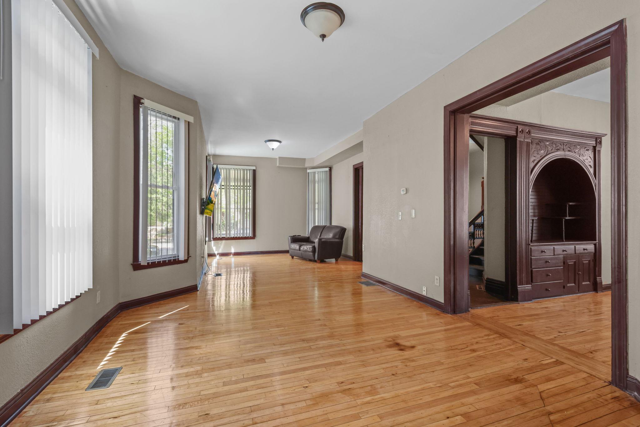 3021 Park Avenue S Property Photo 8