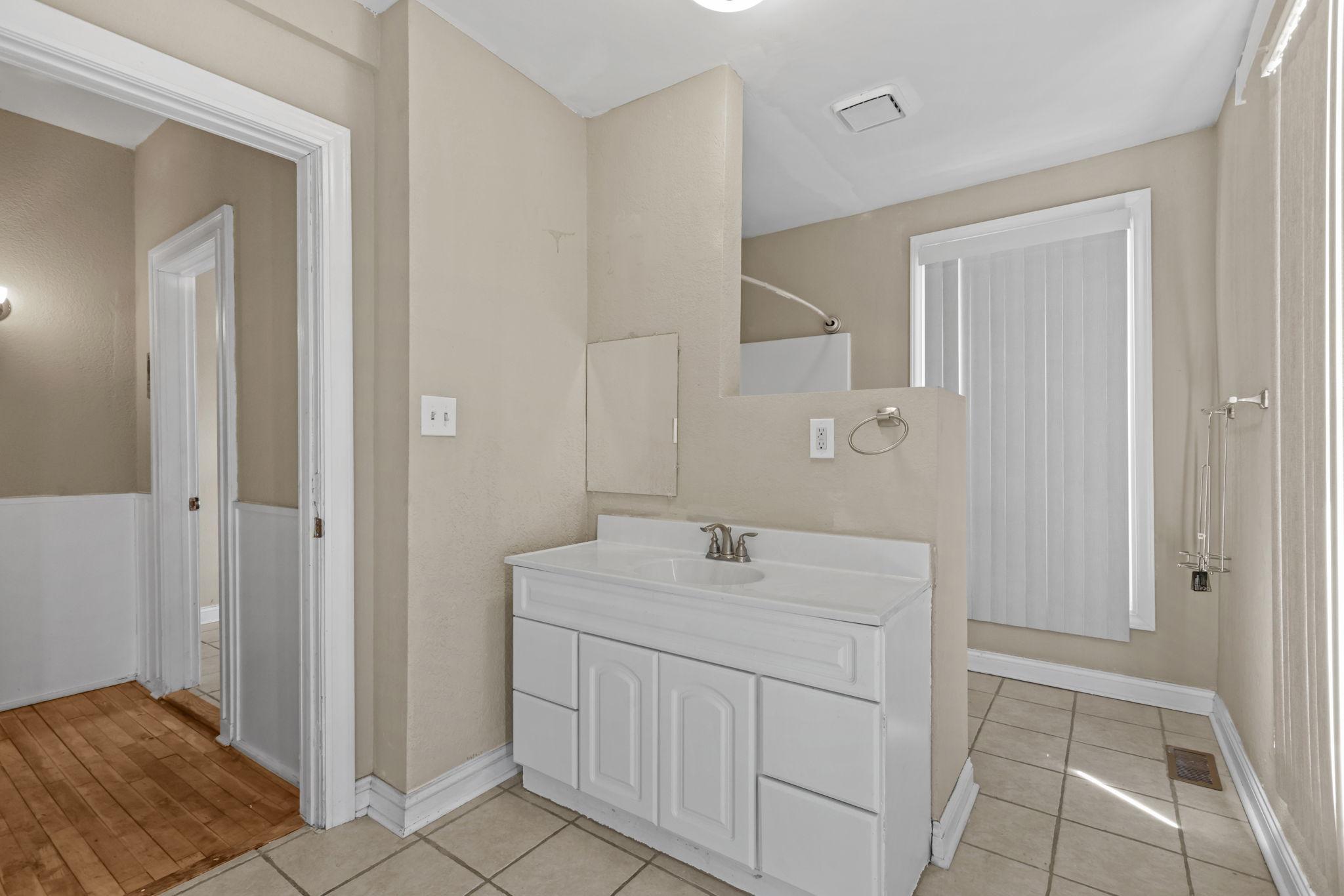 3021 Park Avenue S Property Photo 34