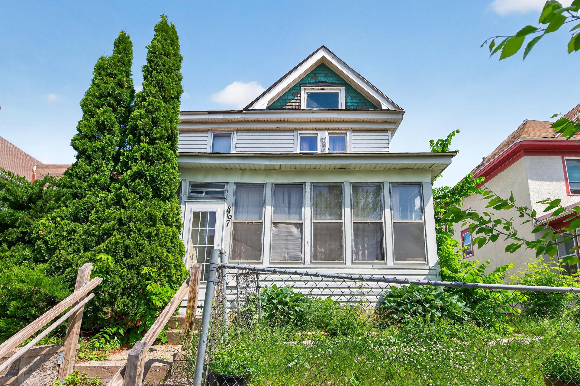 867 Aurora Avenue Property Photo 1