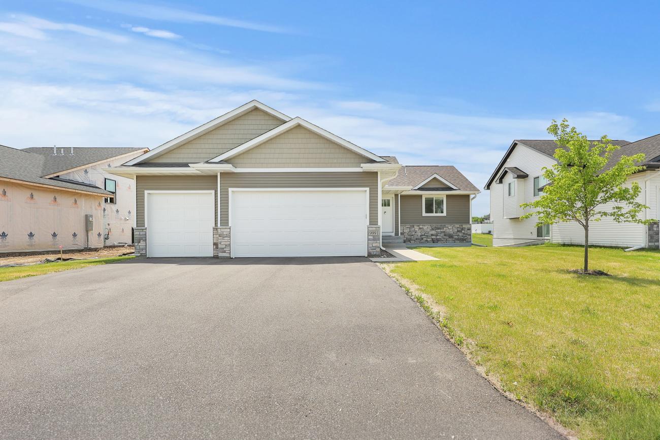 9991 14th Circle NE Property Photo 1