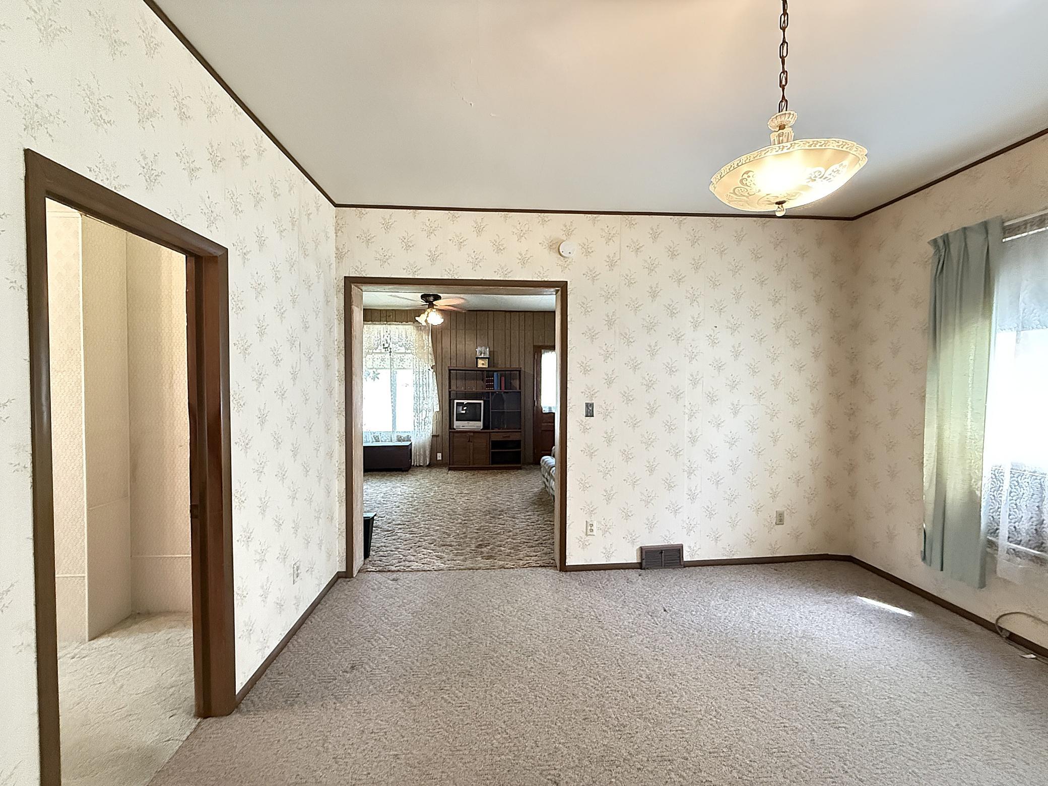 324 E Maple Street Property Photo 14