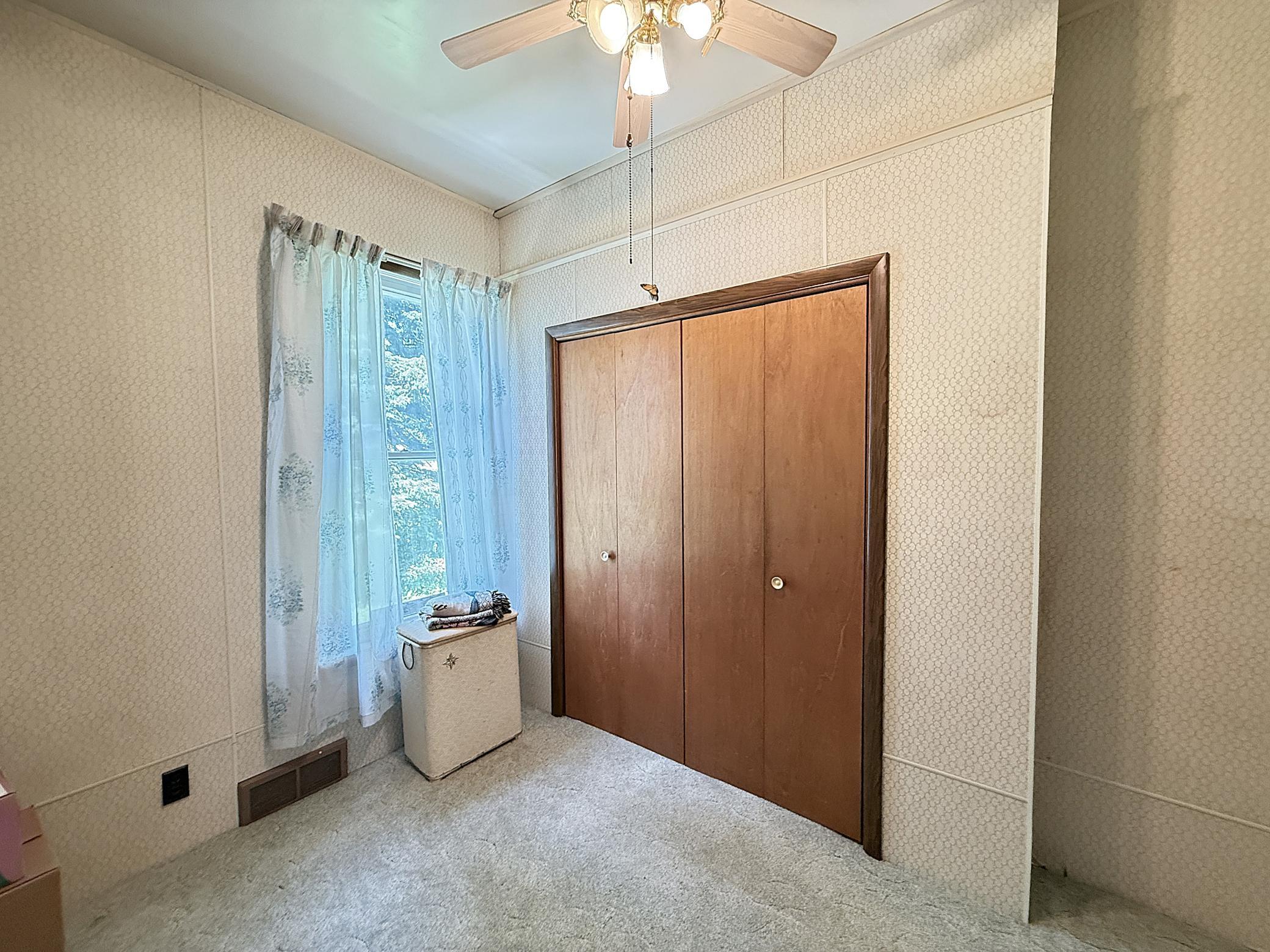 324 E Maple Street Property Photo 19