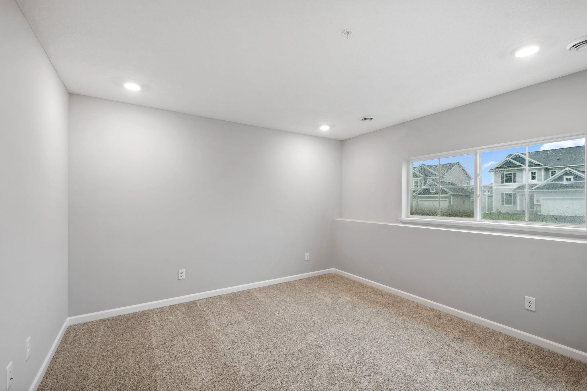 2730 Kepler Avenue Ne Property Photo 24
