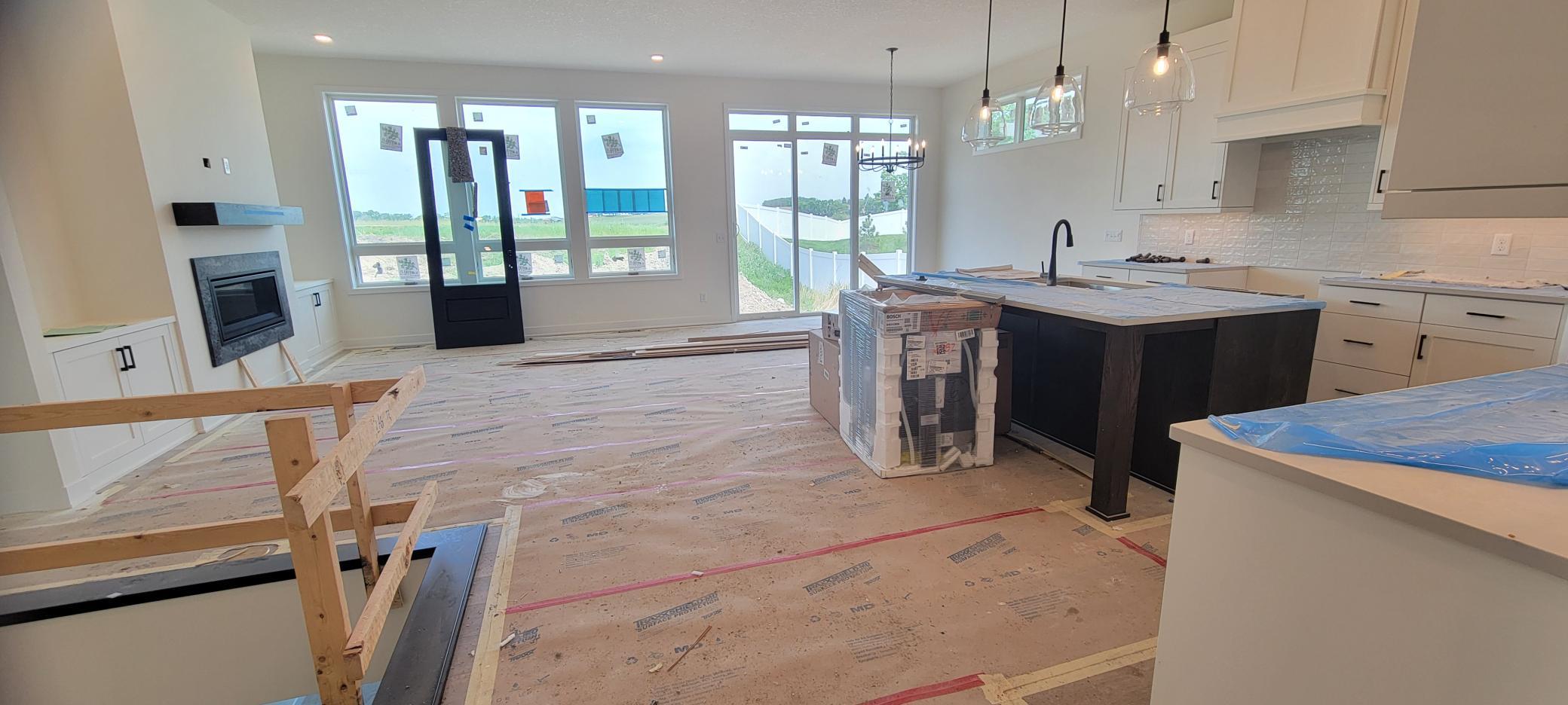 2048 Tamarack Road Property Photo 9