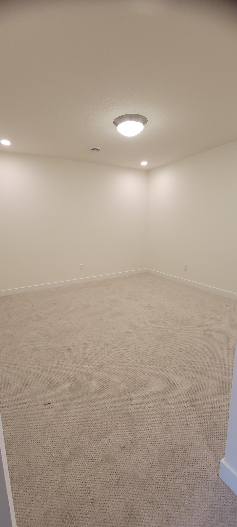 2048 Tamarack Road Property Photo 33