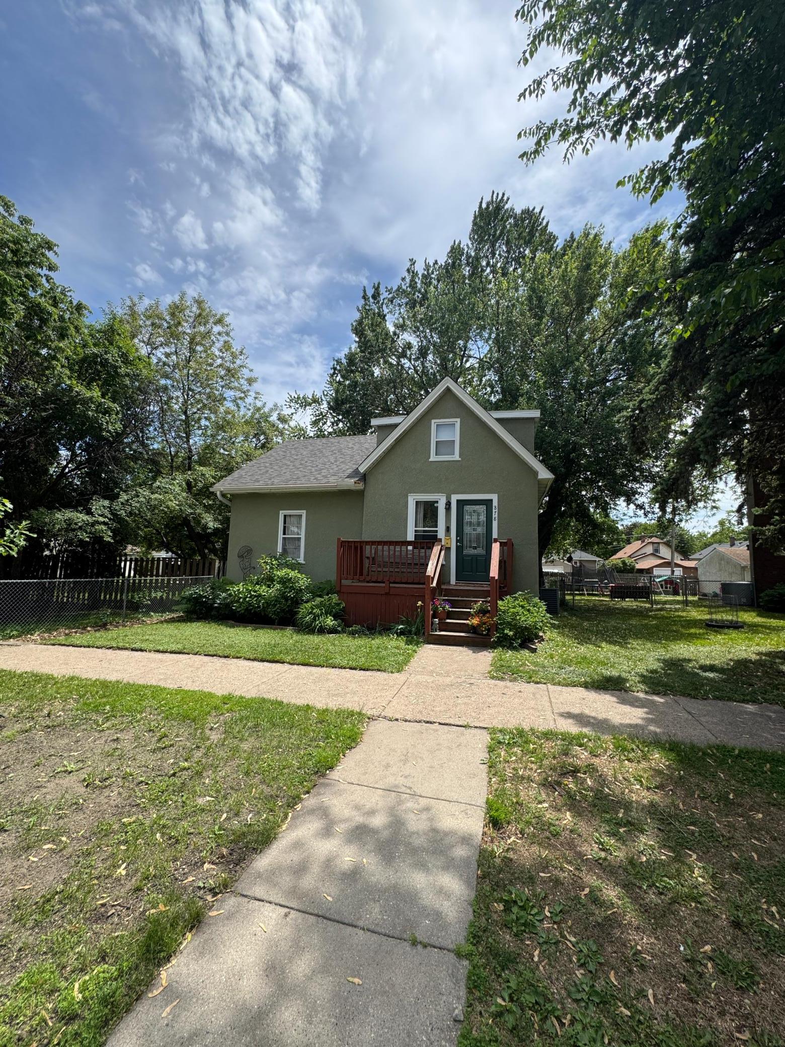 878 Monroe Court