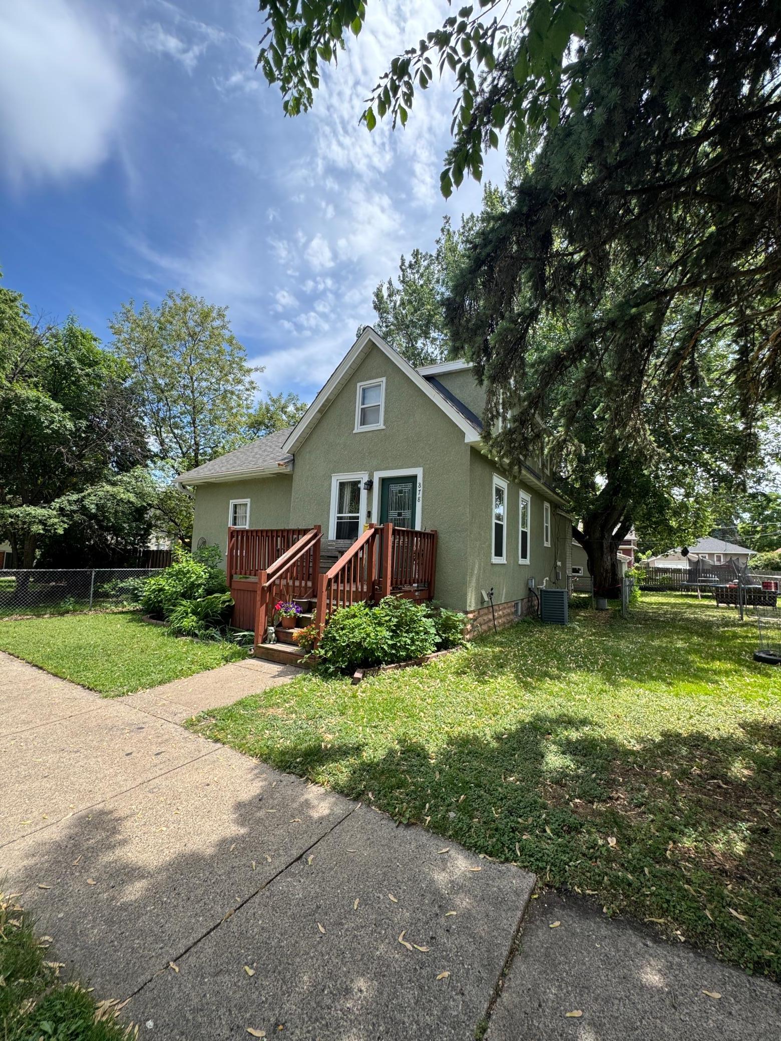 878 Monroe Court Property Photo 3