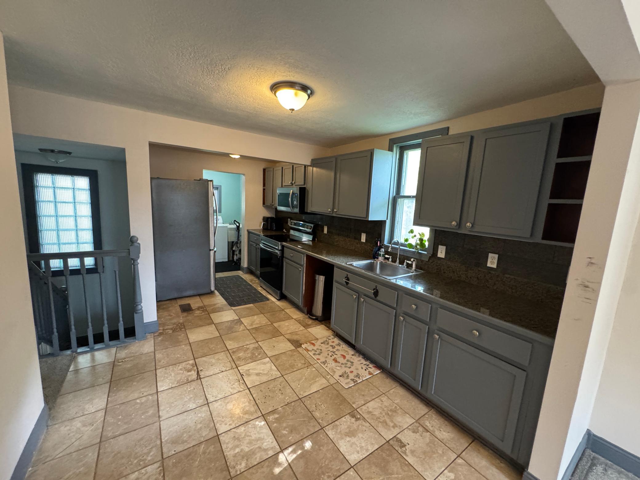 878 Monroe Court Property Photo 11
