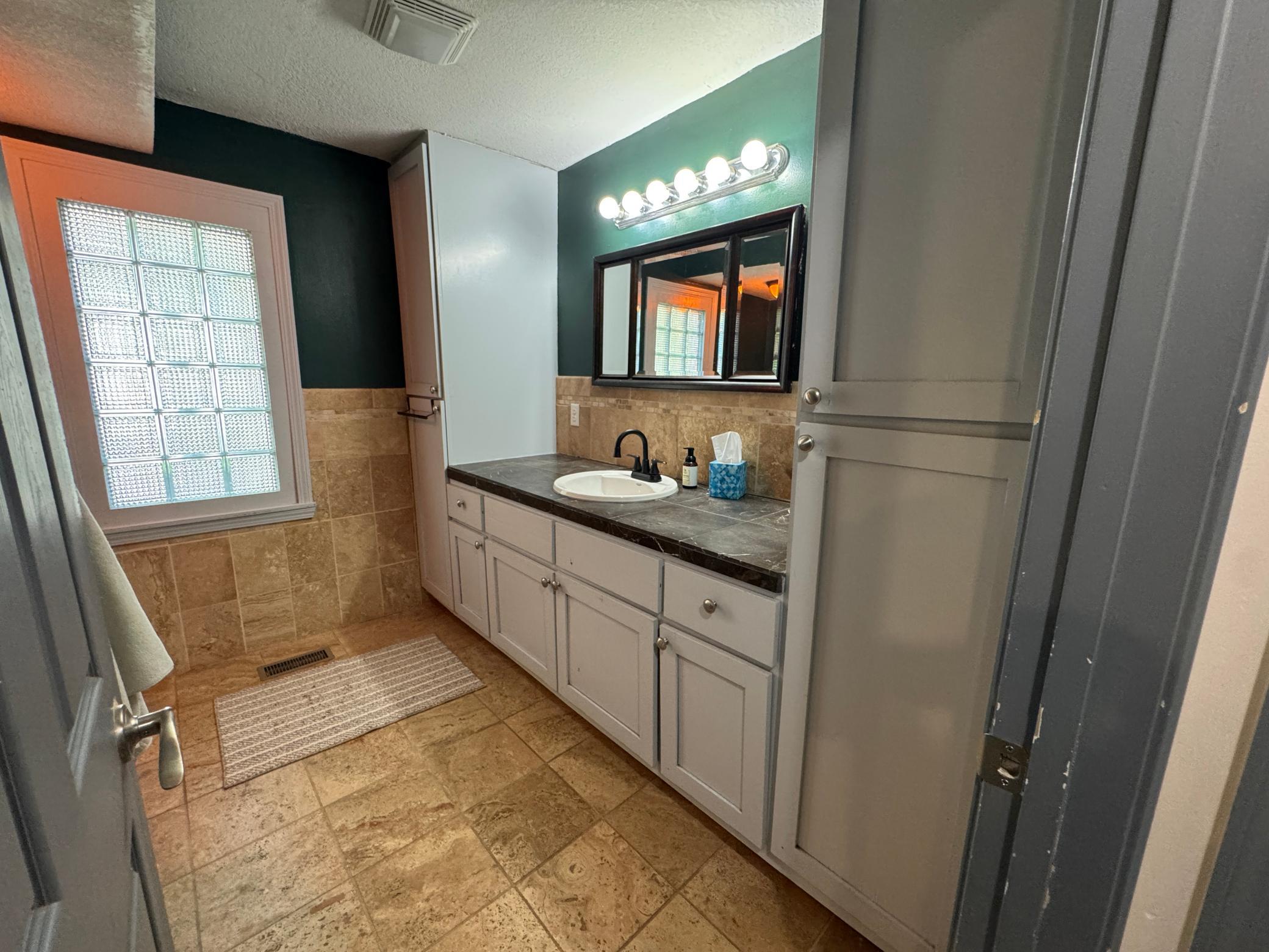 878 Monroe Court Property Photo 15