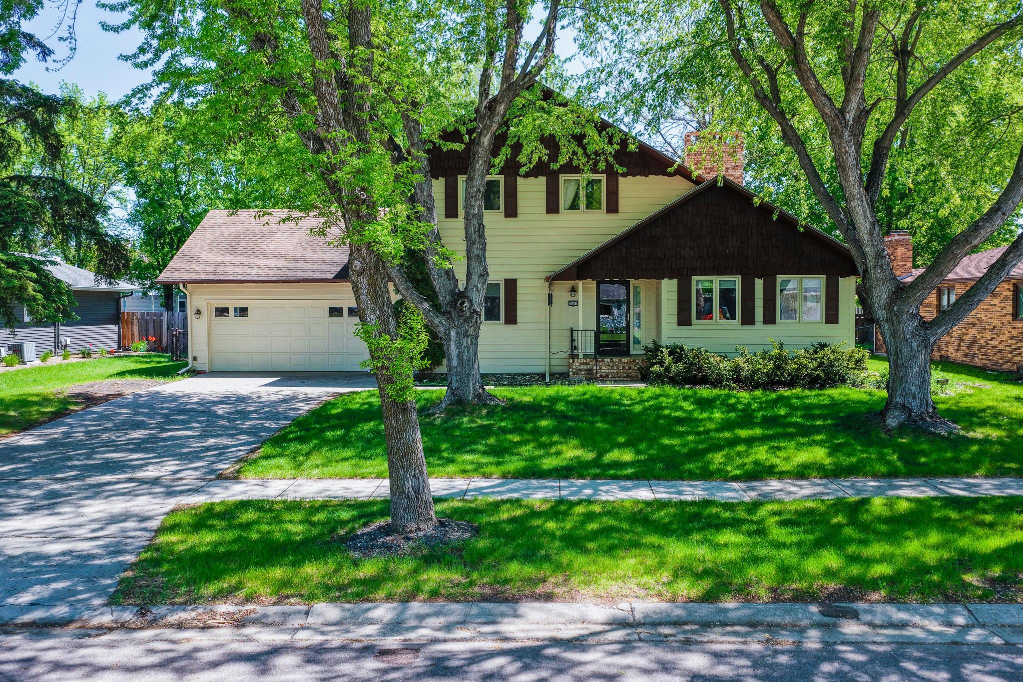 3401 Par Street N Property Photo 1