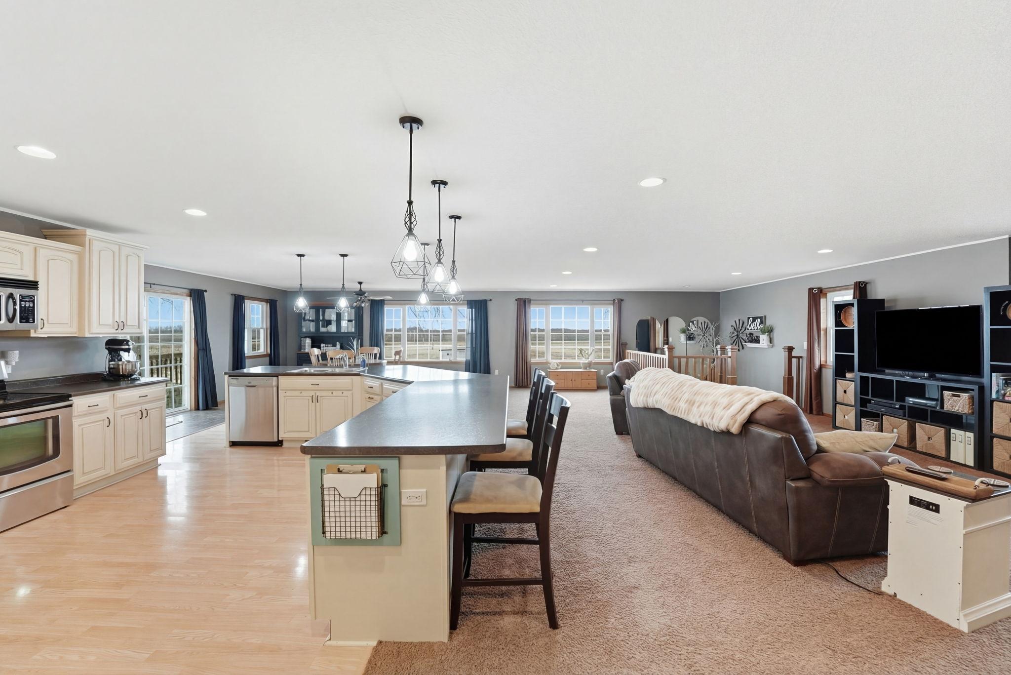 15682 150th Street Property Photo 10
