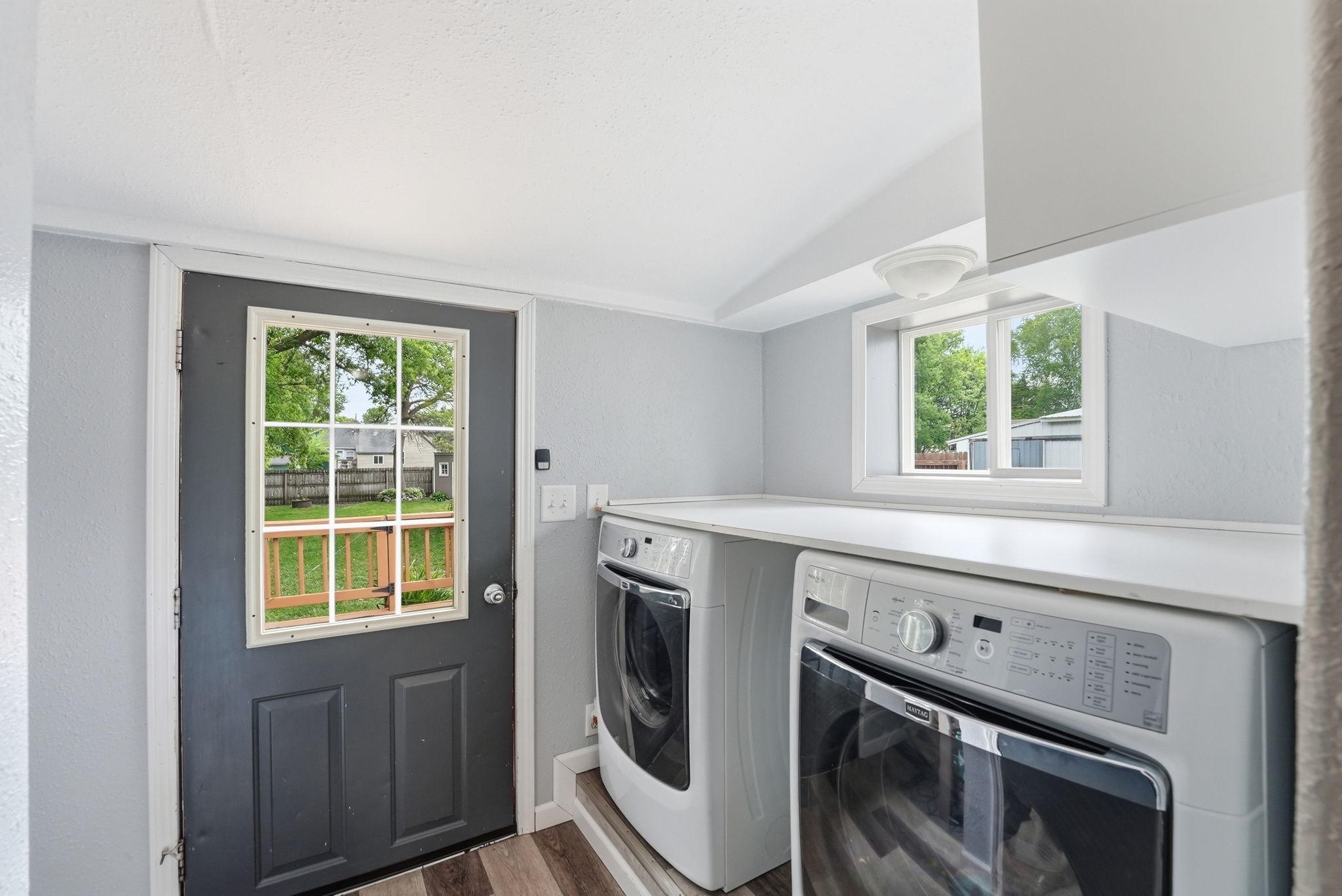 114 E Oak Street Property Photo 20