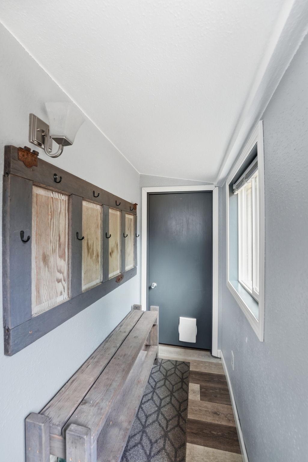 114 E Oak Street Property Photo 22
