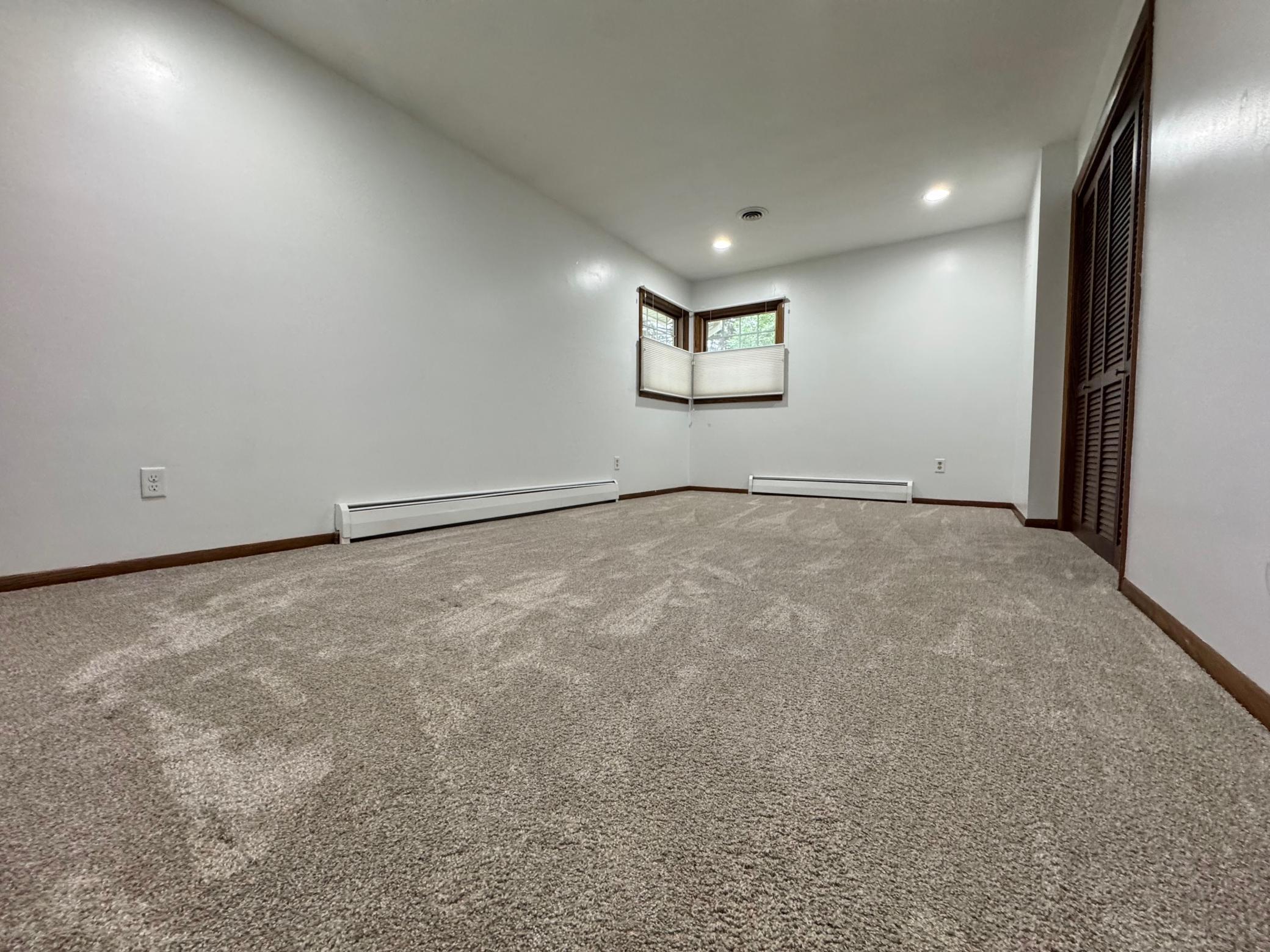 502 S Bruce Street Property Photo 20